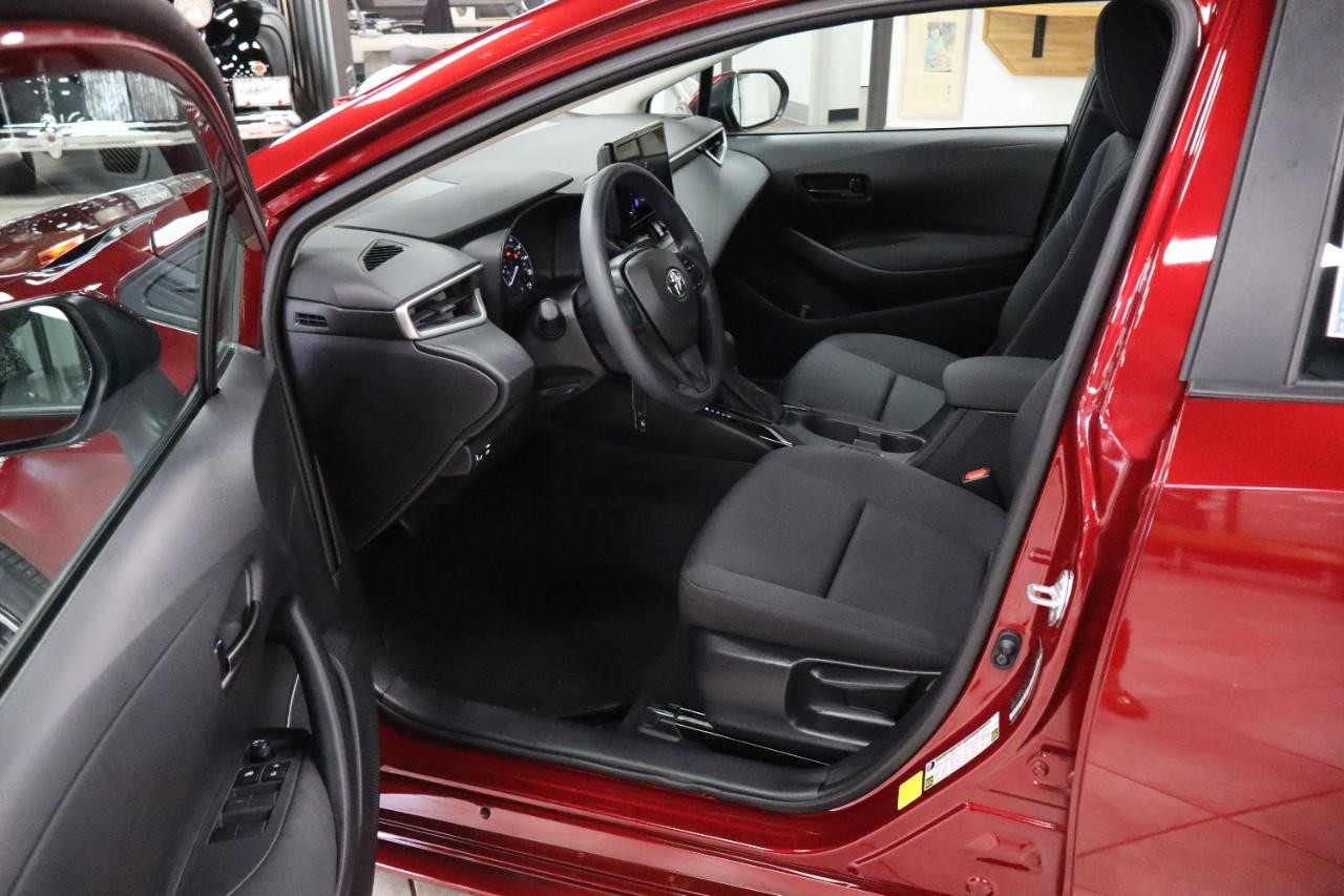 Toyota Corolla Vehicle Full-screen Gallery Image 14