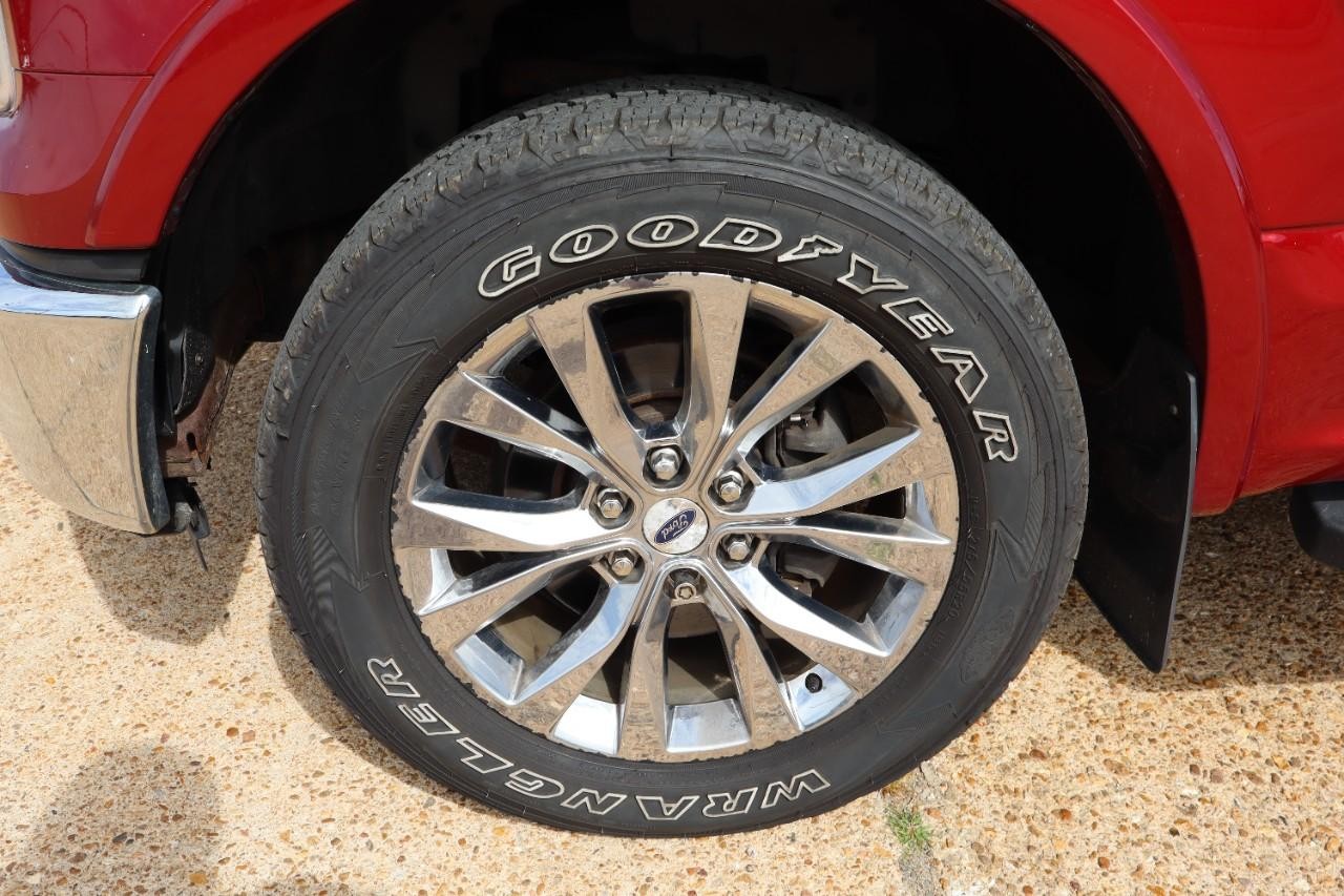 Ford F-150 Vehicle Full-screen Gallery Image 9