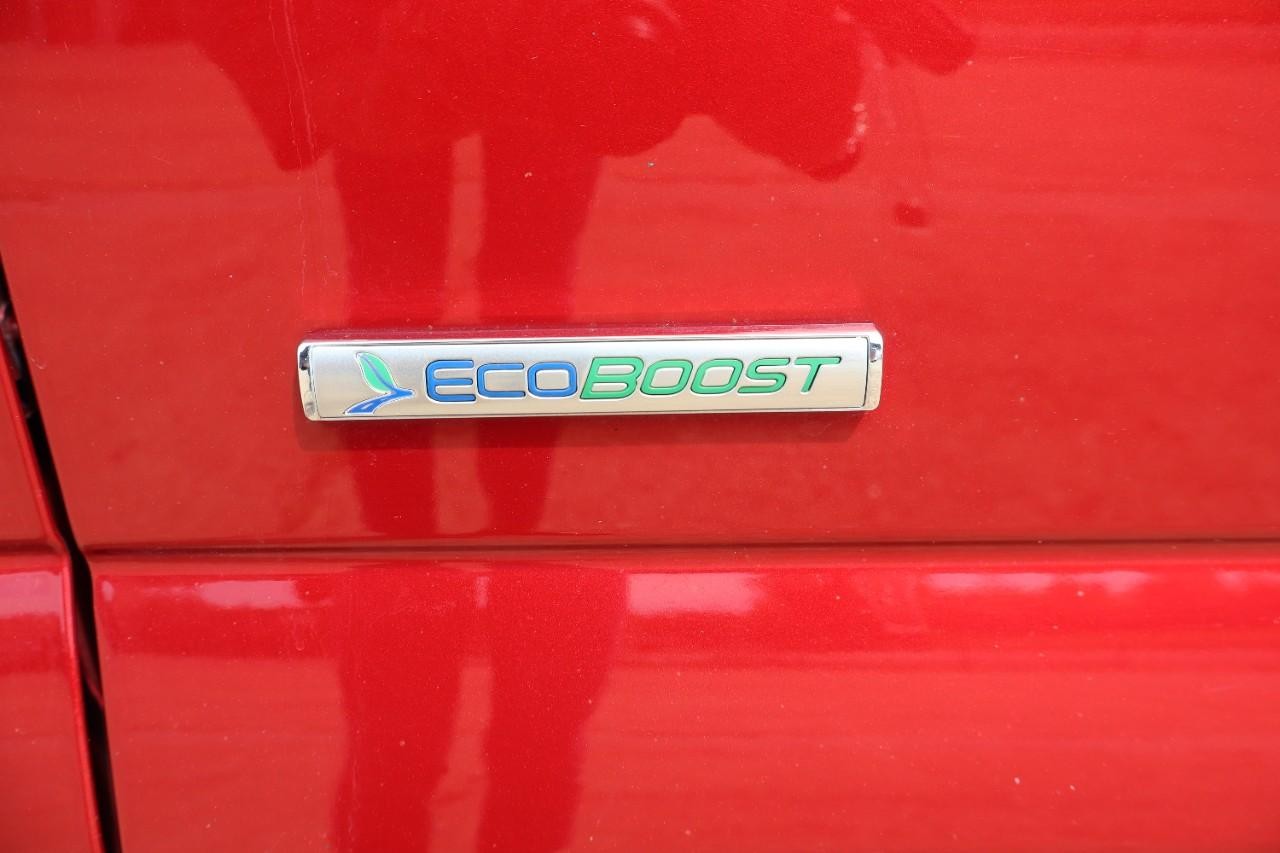 Ford F-150 Vehicle Full-screen Gallery Image 11