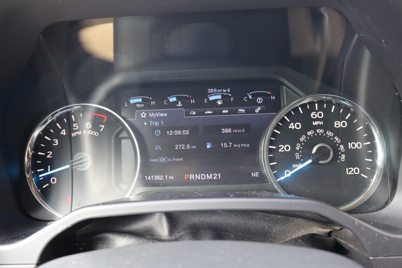 Ford F-150 Vehicle Full-screen Gallery Image 17