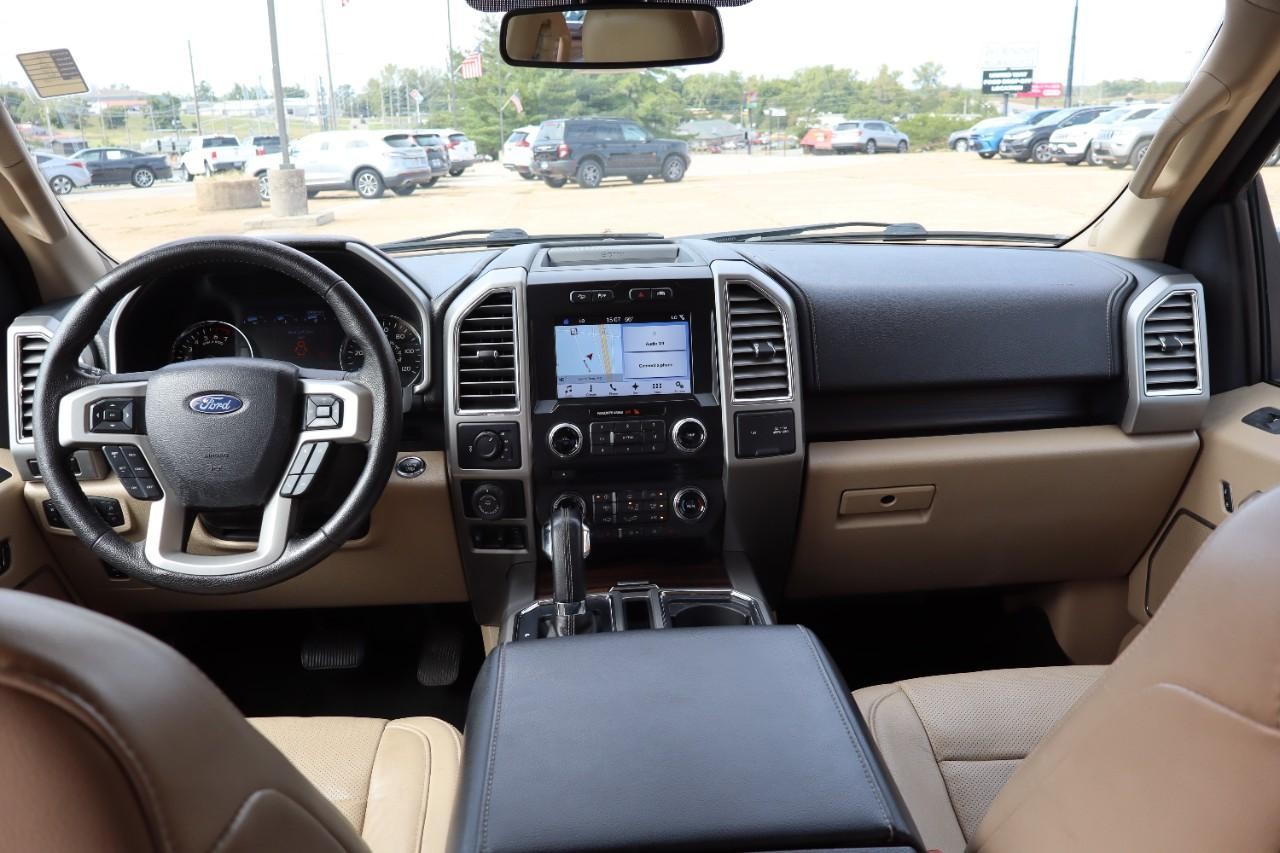 Ford F-150 Vehicle Full-screen Gallery Image 18