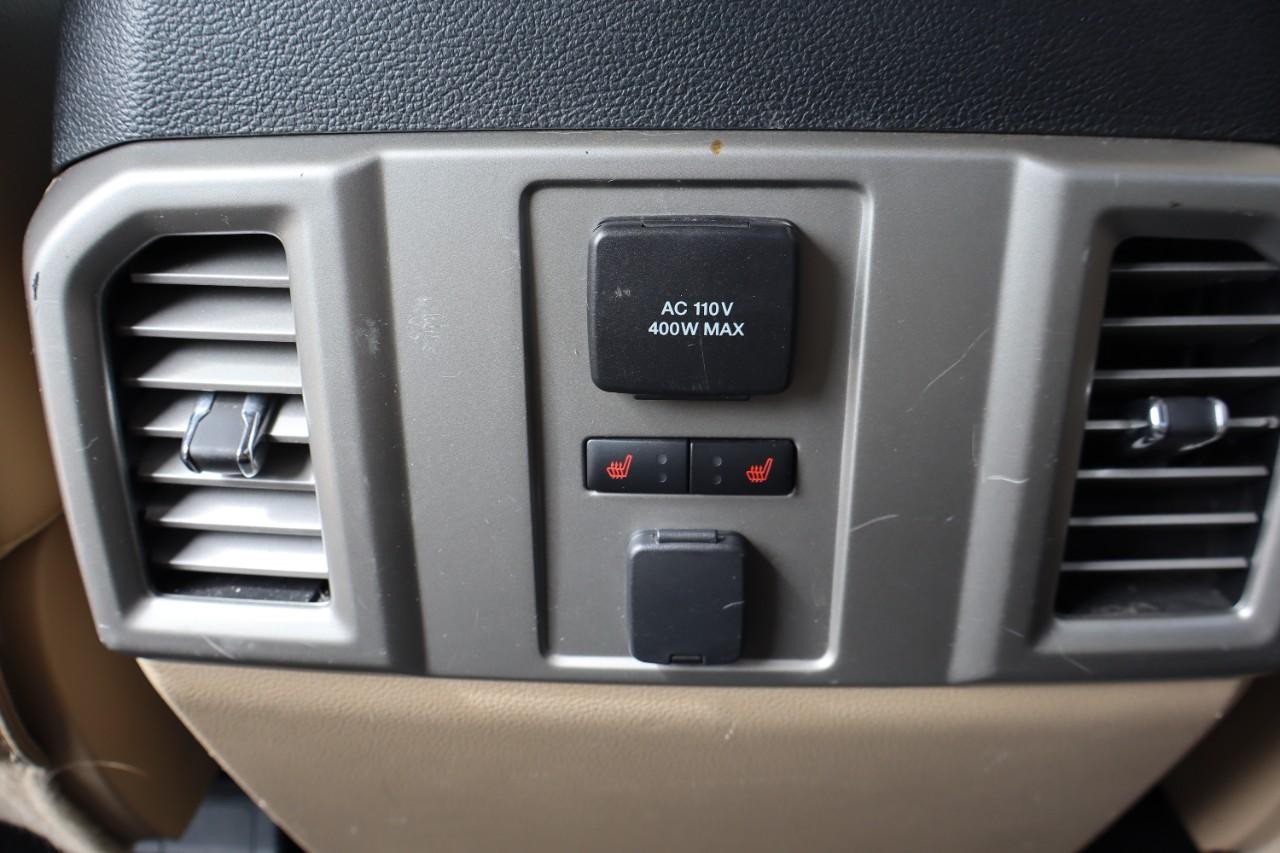 Ford F-150 Vehicle Full-screen Gallery Image 19