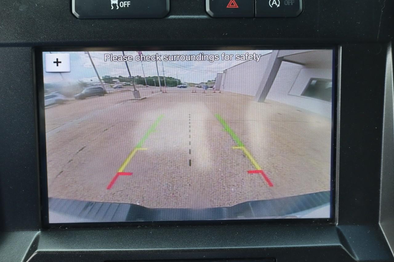 Ford F-150 Vehicle Full-screen Gallery Image 14