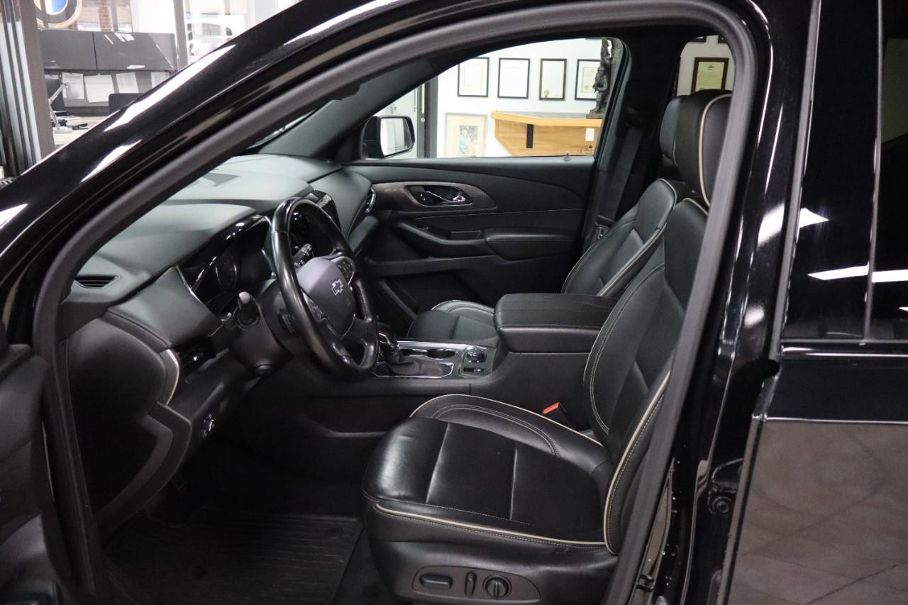 Chevrolet Traverse Vehicle Full-screen Gallery Image 9