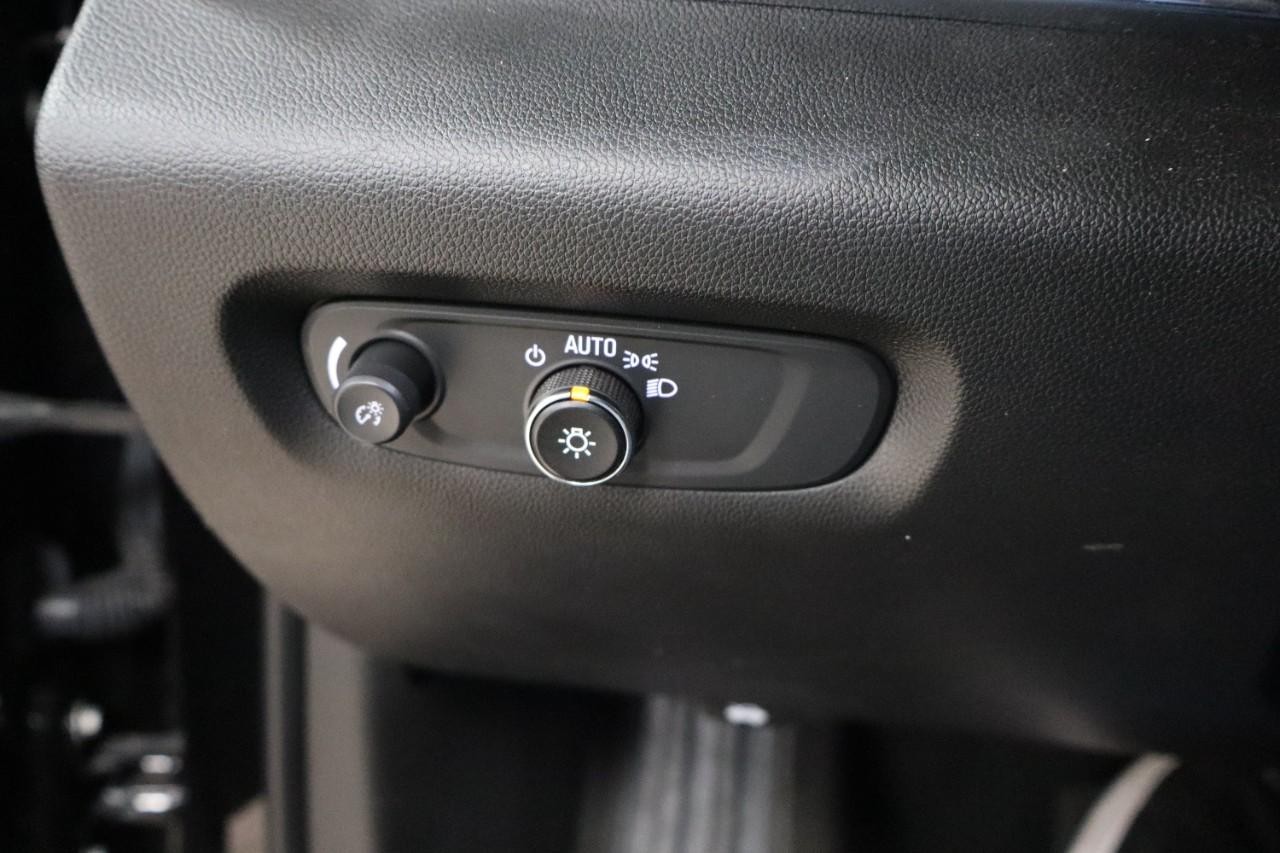 Chevrolet Traverse Vehicle Full-screen Gallery Image 18