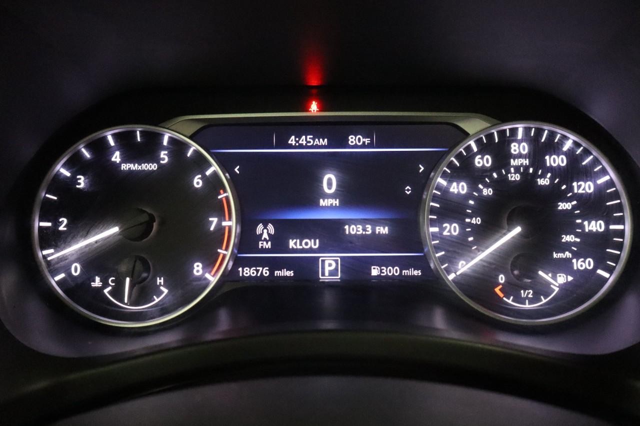 Nissan Sentra Vehicle Full-screen Gallery Image 13