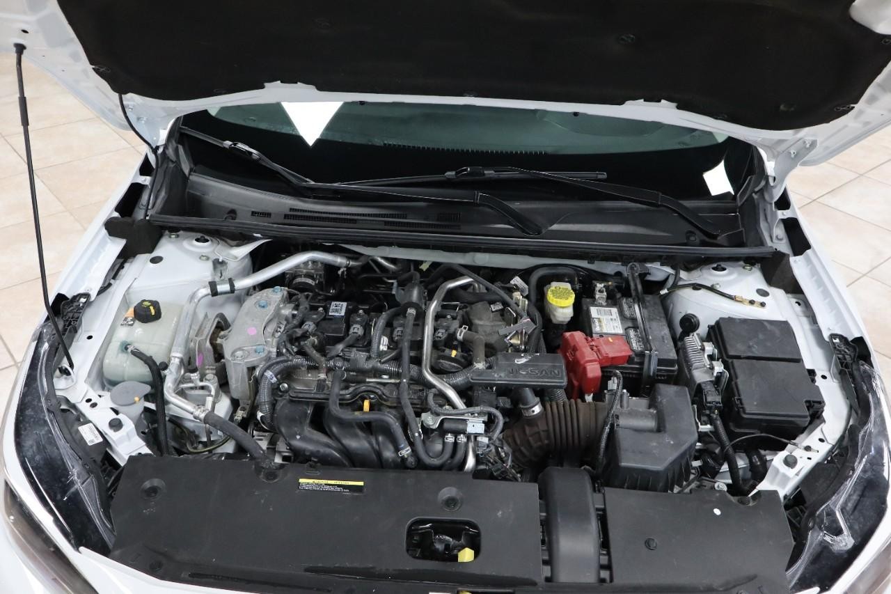 Nissan Sentra Vehicle Full-screen Gallery Image 20