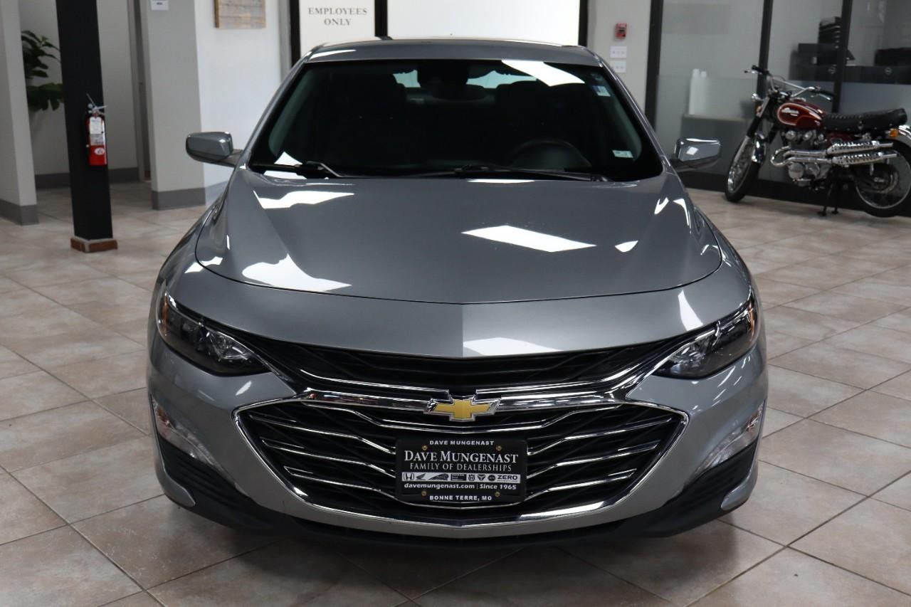 Chevrolet Malibu Vehicle Full-screen Gallery Image 8