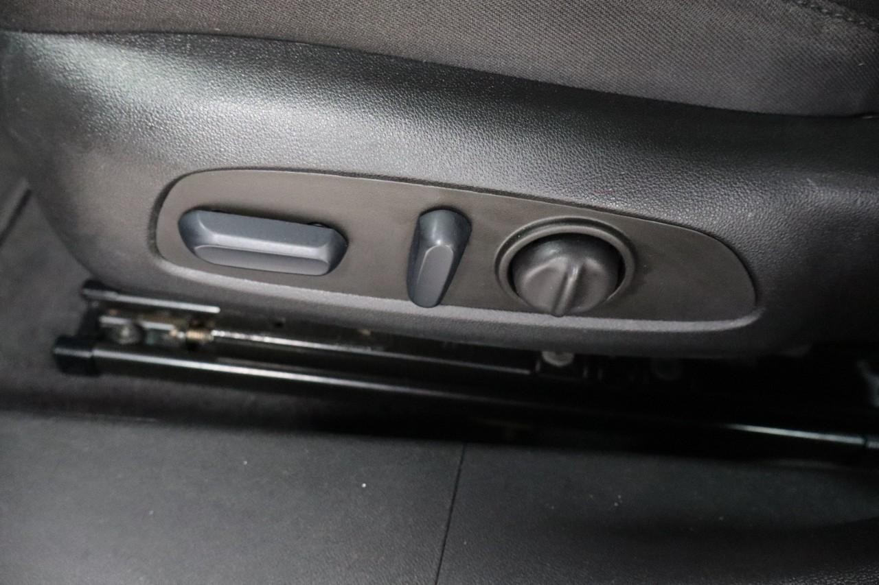 Chevrolet Malibu Vehicle Full-screen Gallery Image 10