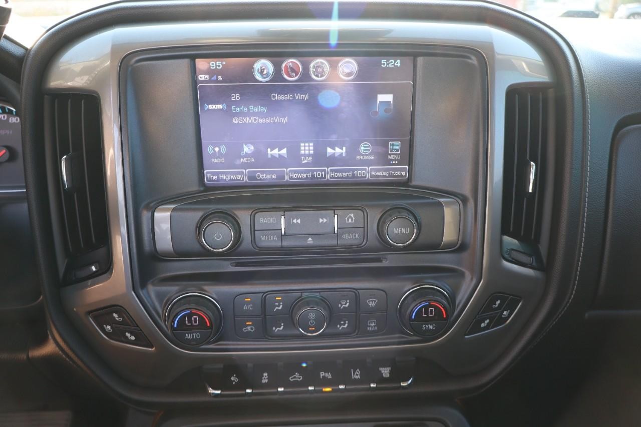 Chevrolet Silverado 2500HD Vehicle Full-screen Gallery Image 15