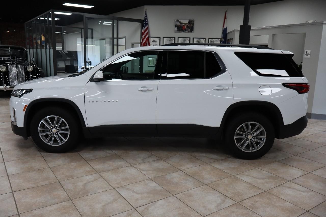 Chevrolet Traverse Vehicle Full-screen Gallery Image 2