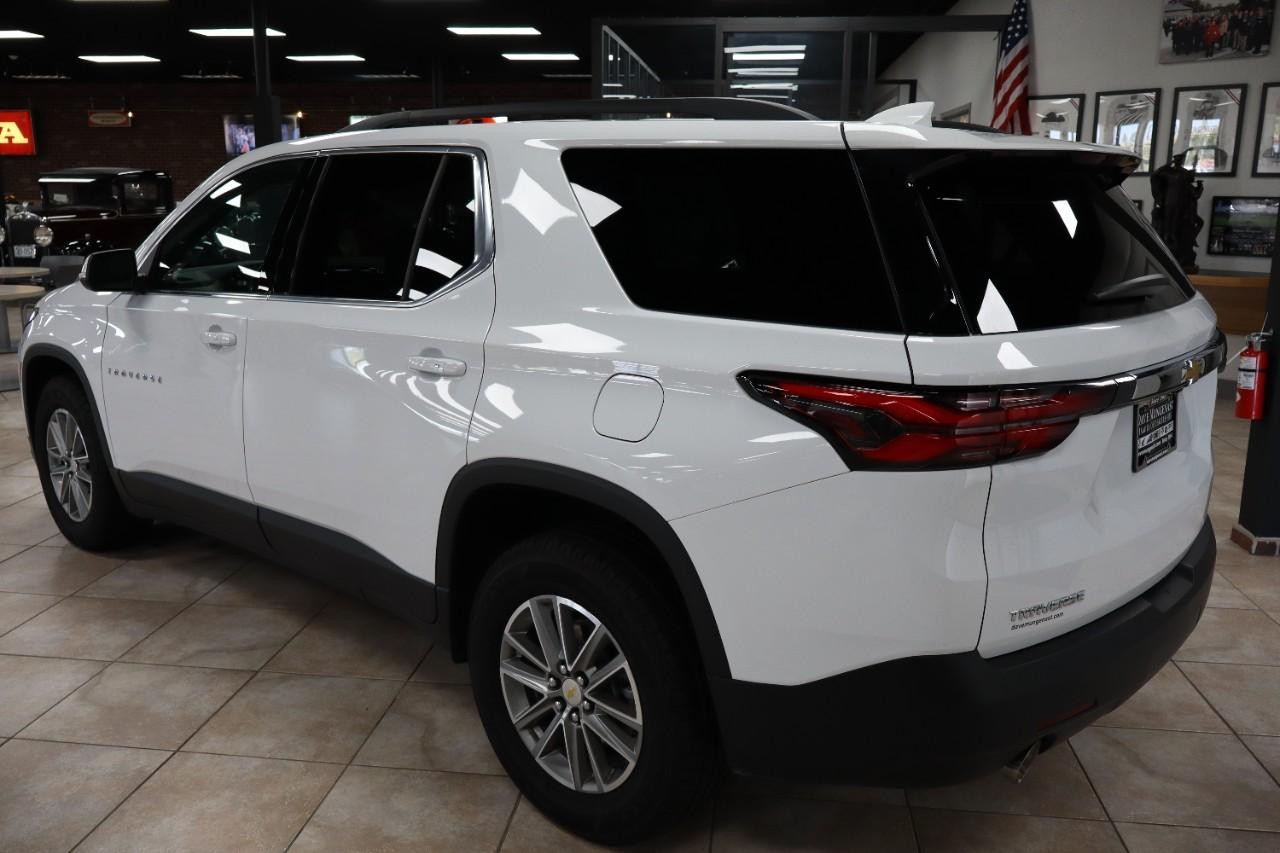 Chevrolet Traverse Vehicle Full-screen Gallery Image 3