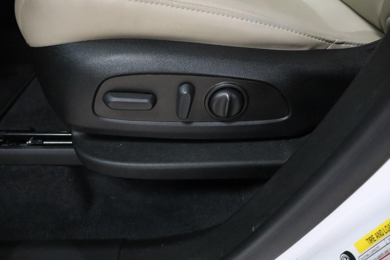 Chevrolet Traverse Vehicle Full-screen Gallery Image 10