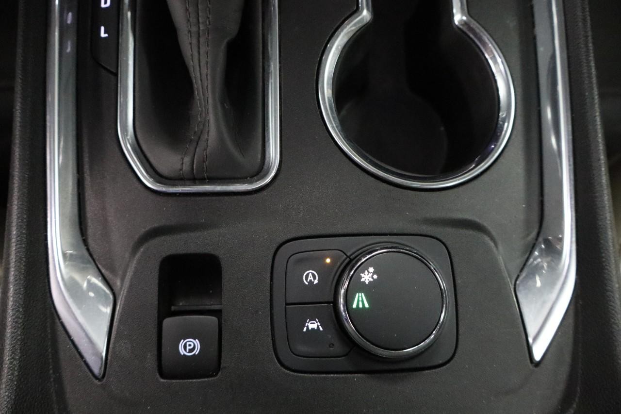 Chevrolet Traverse Vehicle Full-screen Gallery Image 17