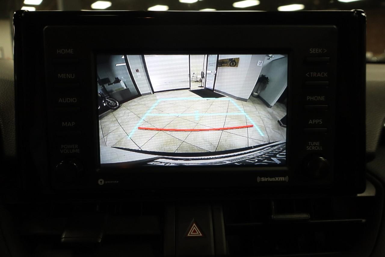 Toyota RAV4 Vehicle Full-screen Gallery Image 14