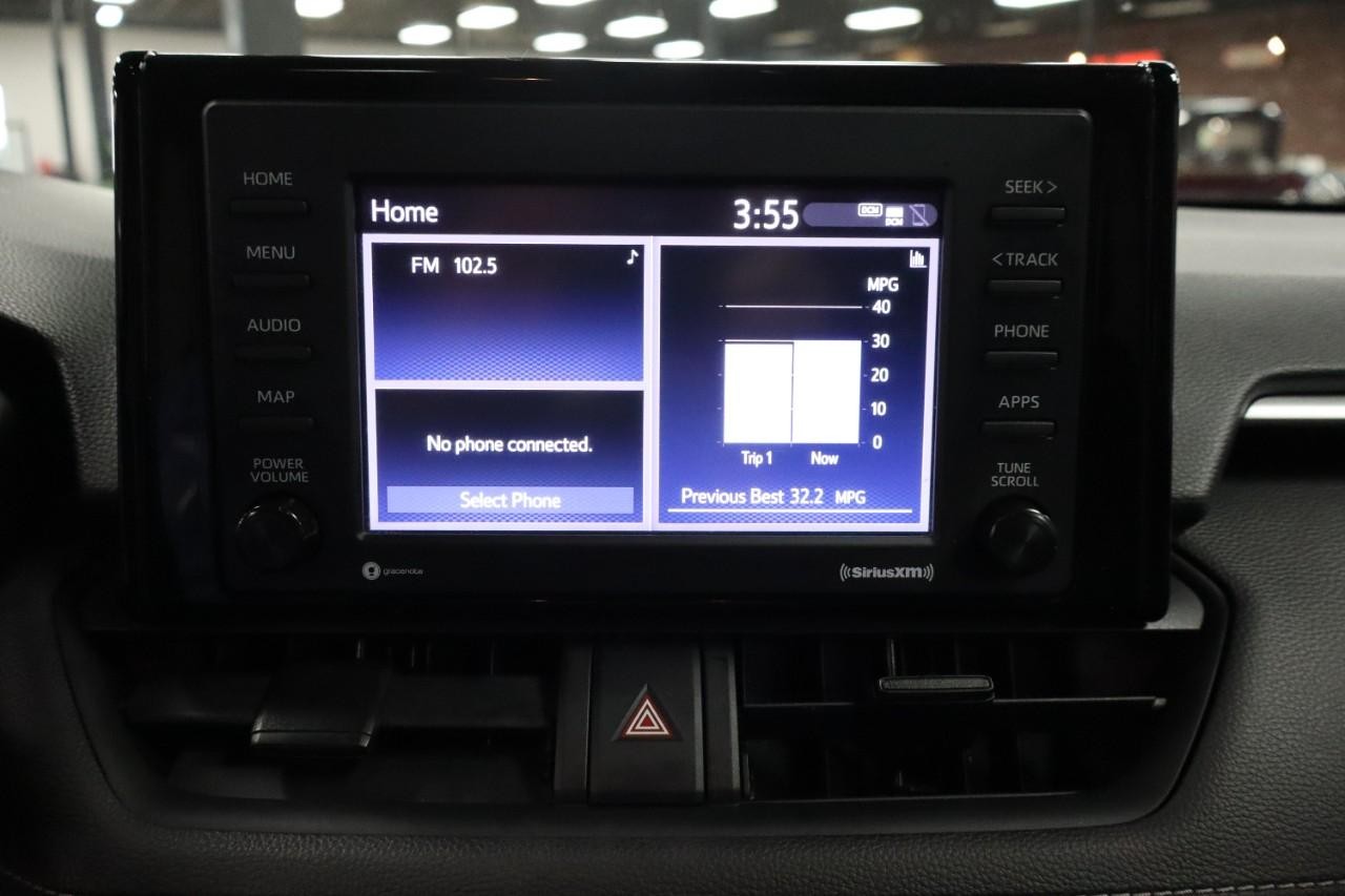Toyota RAV4 Vehicle Full-screen Gallery Image 15