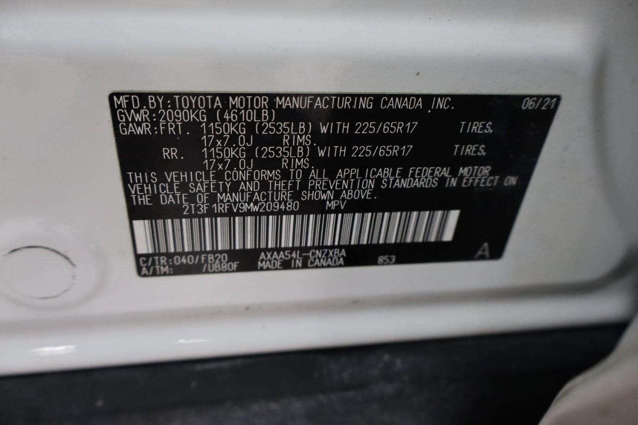 Toyota RAV4 Vehicle Full-screen Gallery Image 20