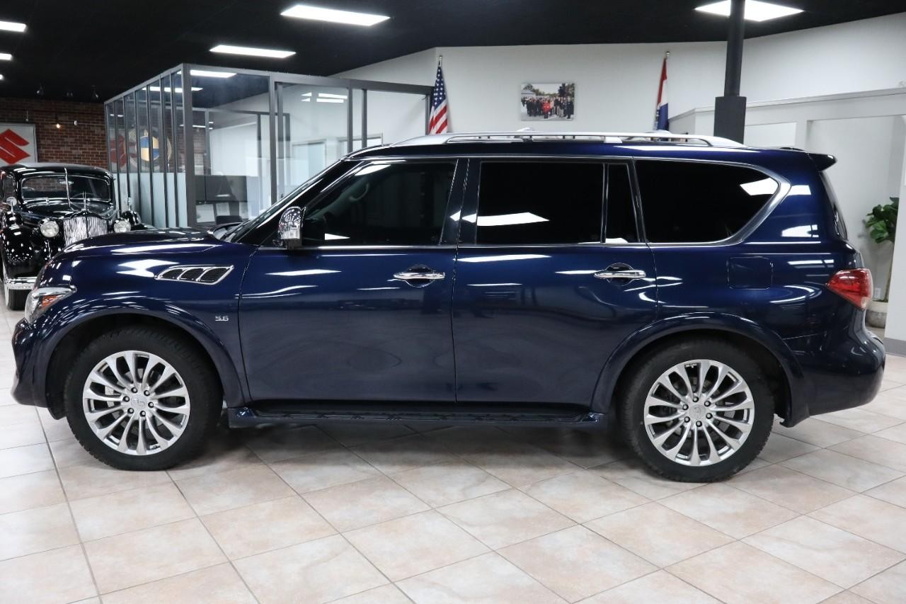 INFINITI QX80 Vehicle Full-screen Gallery Image 2