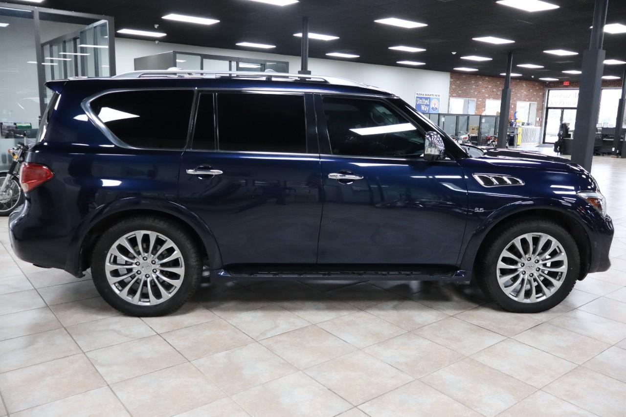 INFINITI QX80 Vehicle Full-screen Gallery Image 6