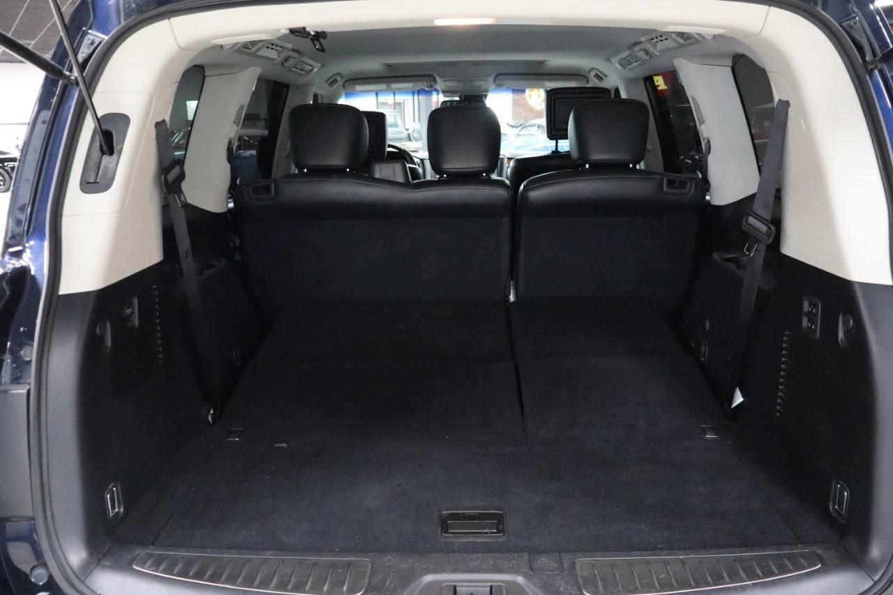 INFINITI QX80 Vehicle Full-screen Gallery Image 22