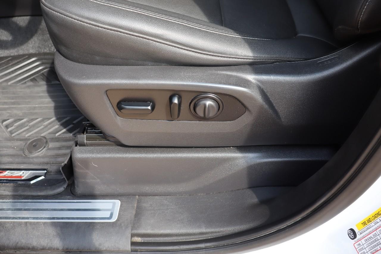 Chevrolet Silverado 1500 Vehicle Full-screen Gallery Image 13