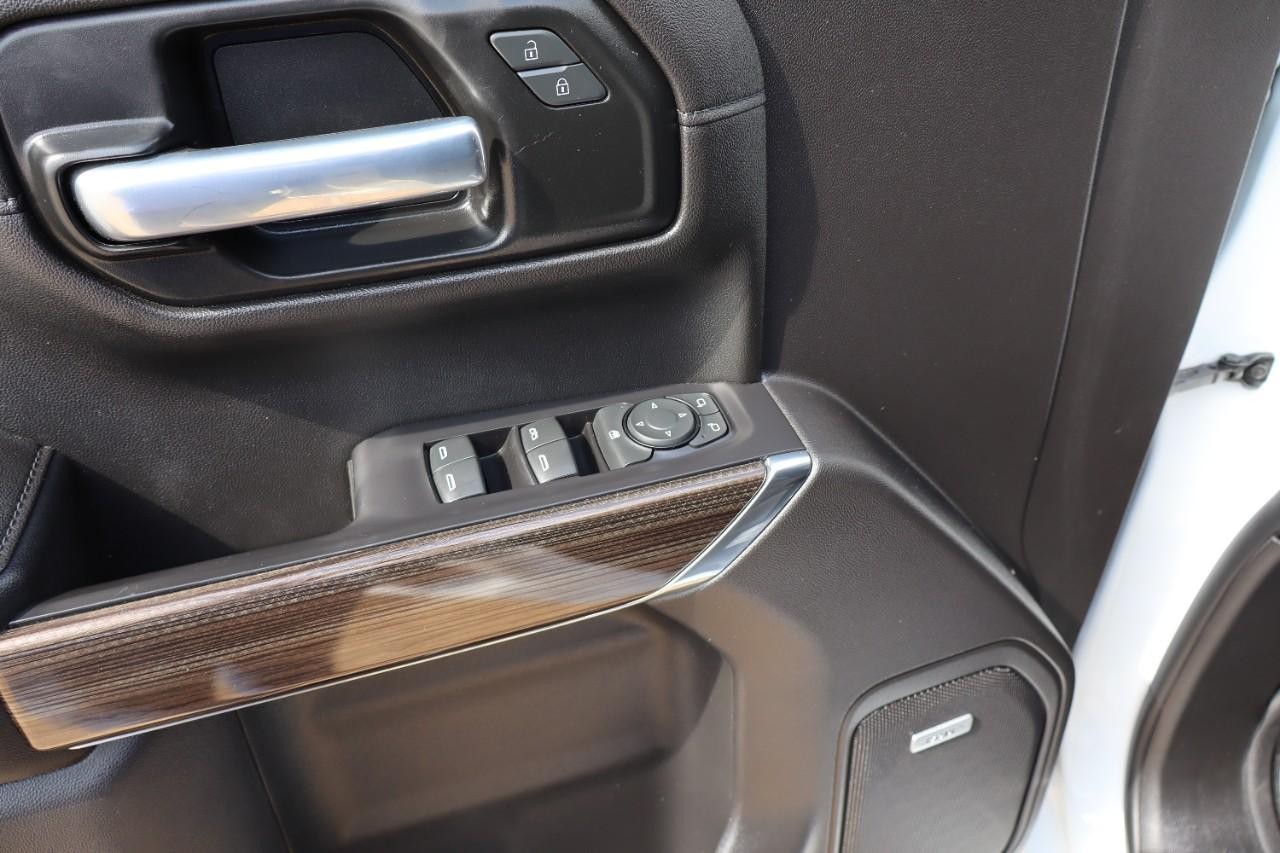 Chevrolet Silverado 1500 Vehicle Full-screen Gallery Image 14