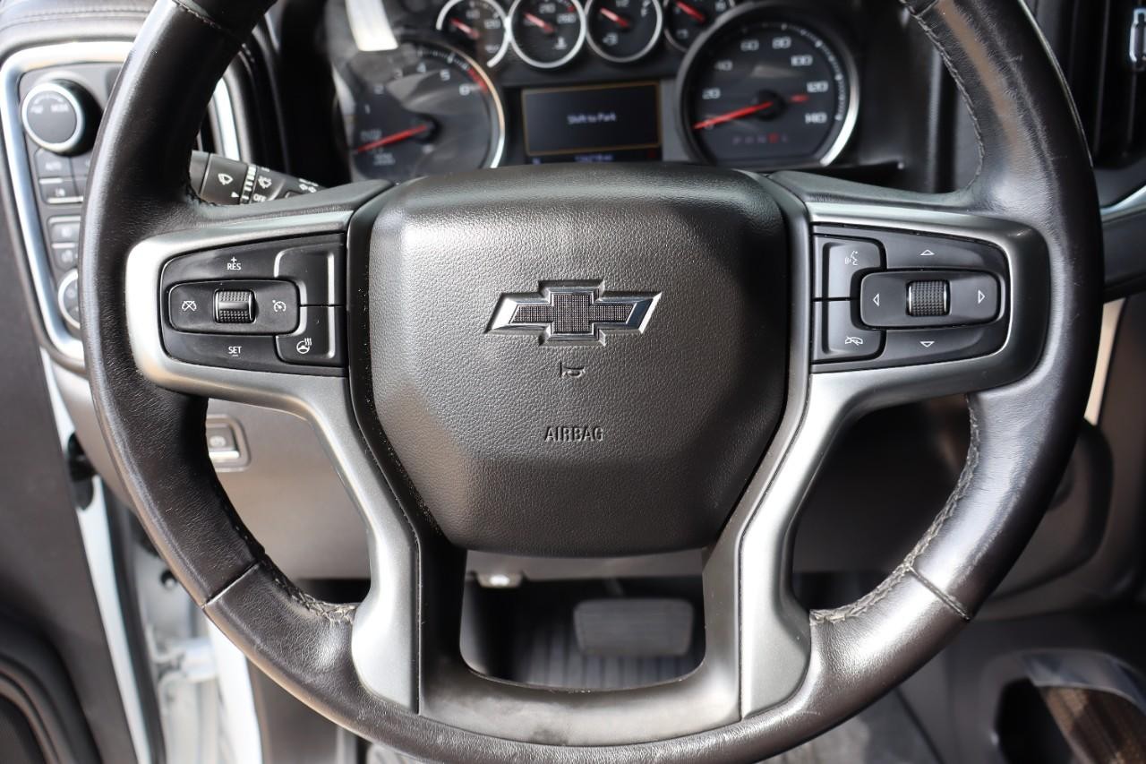 Chevrolet Silverado 1500 Vehicle Full-screen Gallery Image 16