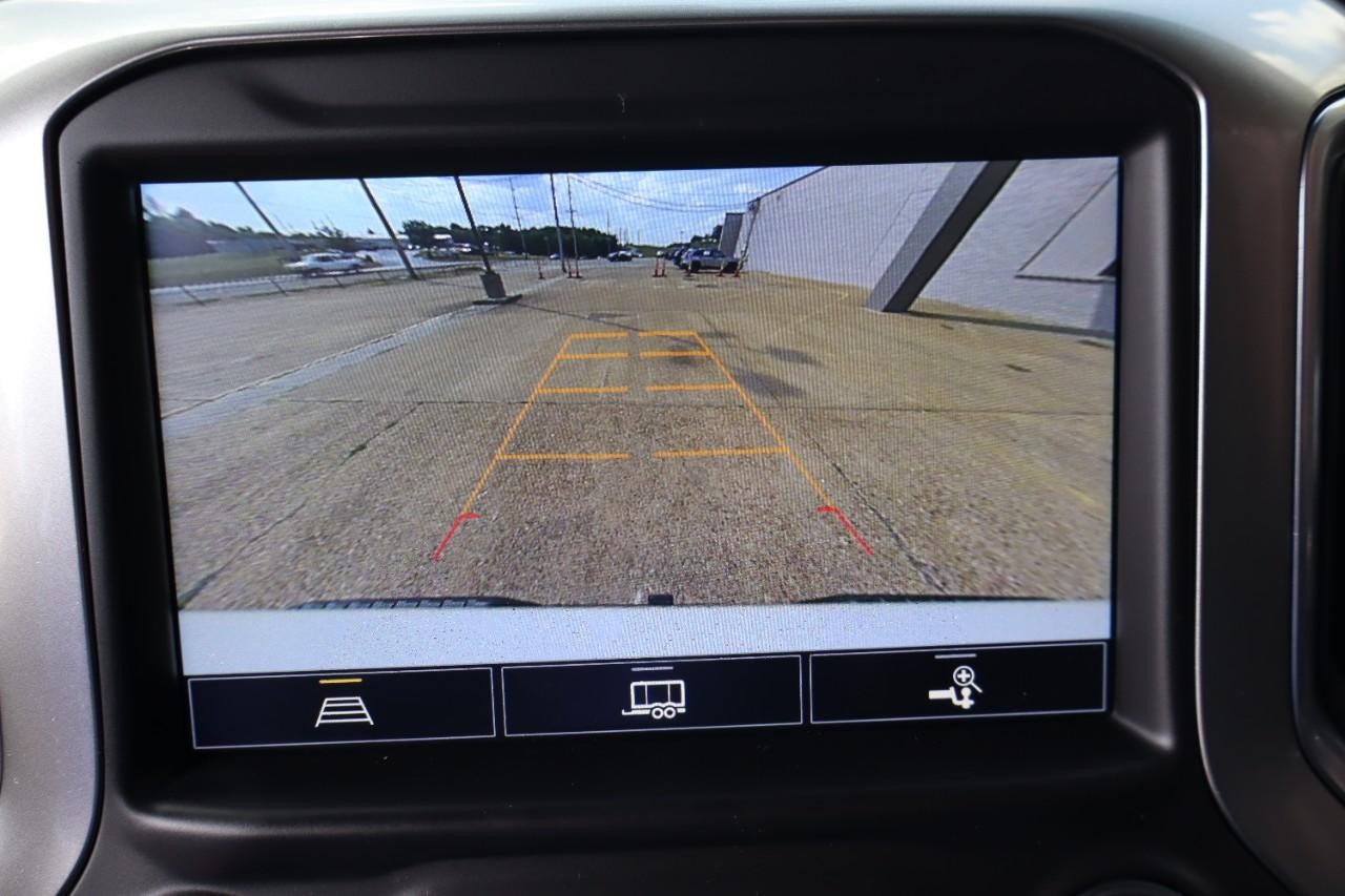 Chevrolet Silverado 1500 Vehicle Full-screen Gallery Image 17