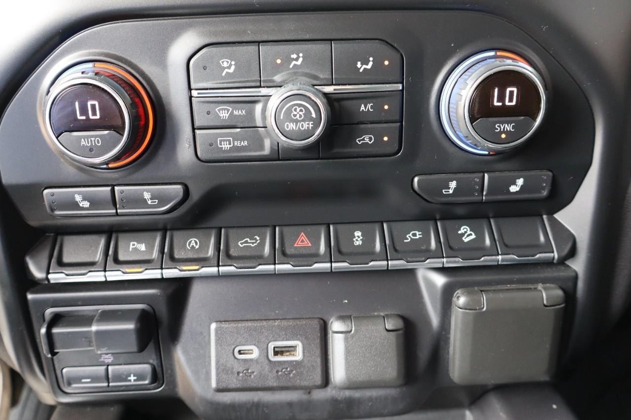 Chevrolet Silverado 1500 Vehicle Full-screen Gallery Image 19