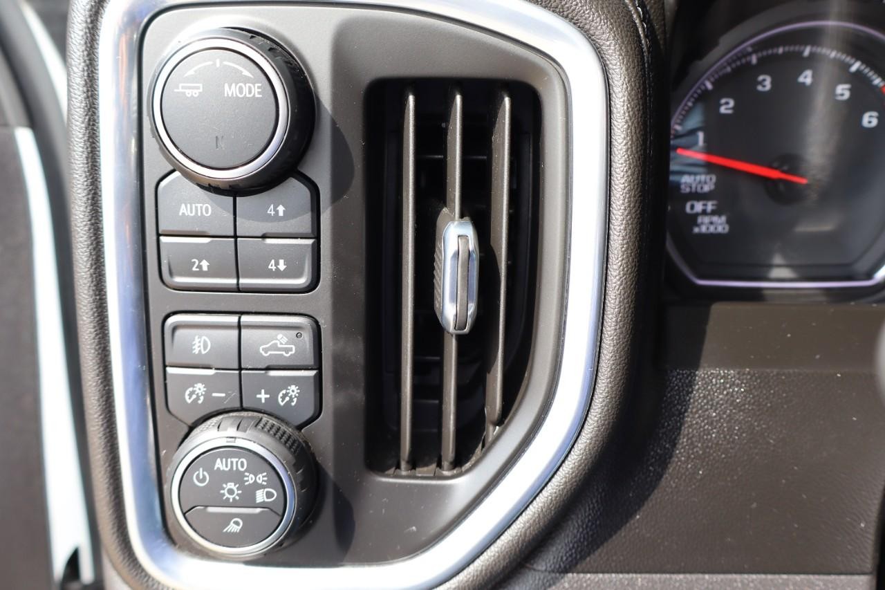 Chevrolet Silverado 1500 Vehicle Full-screen Gallery Image 20