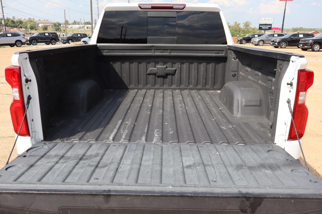 Chevrolet Silverado 1500 Vehicle Full-screen Gallery Image 22