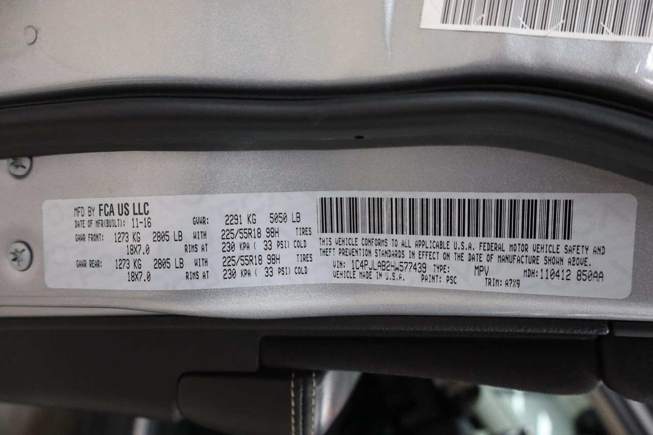 Jeep Cherokee Vehicle Full-screen Gallery Image 22