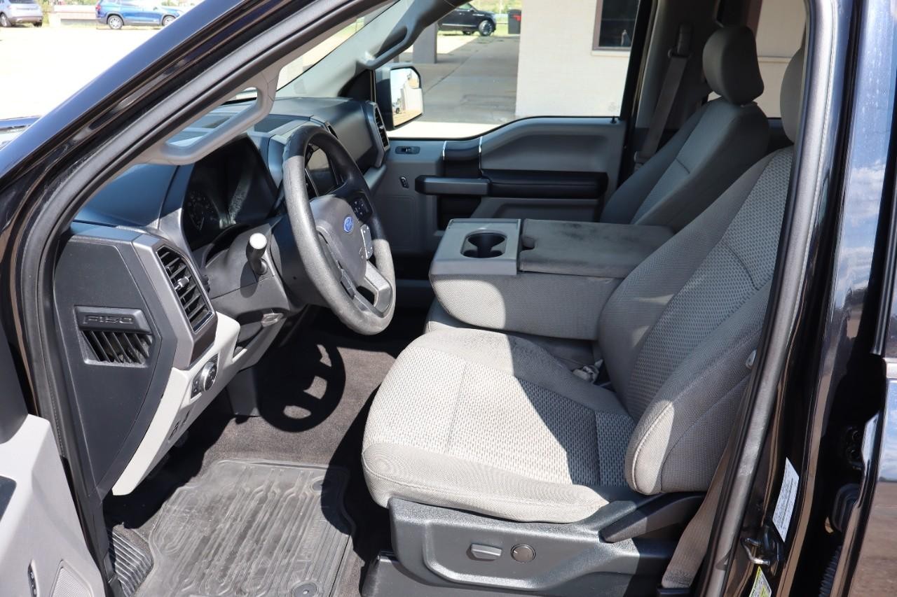 Ford F-150 Vehicle Full-screen Gallery Image 9