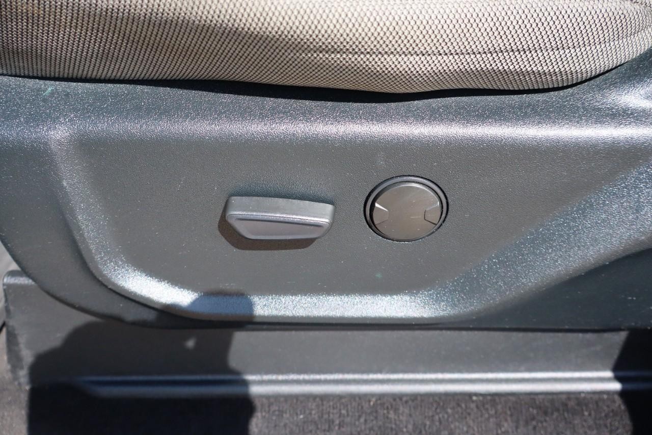 Ford F-150 Vehicle Full-screen Gallery Image 10