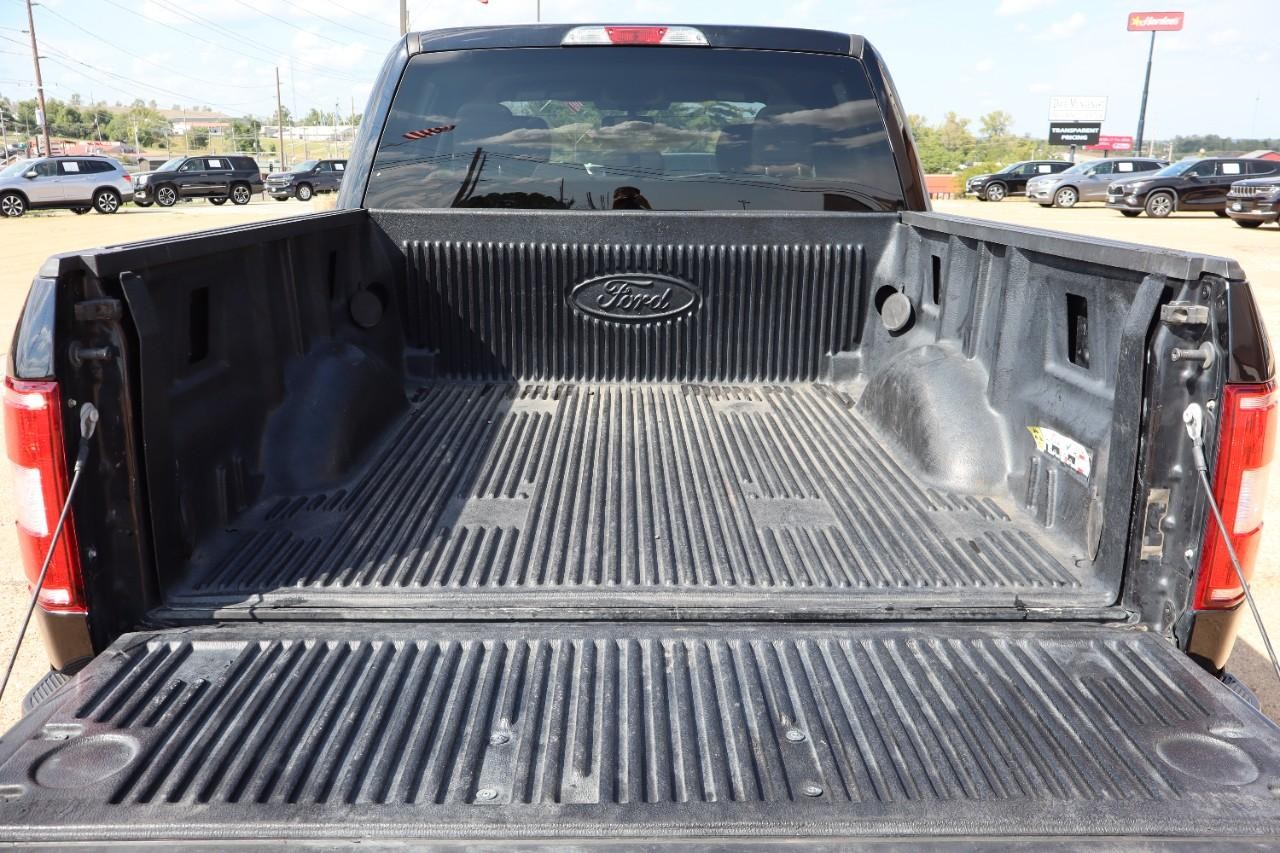 Ford F-150 Vehicle Full-screen Gallery Image 20