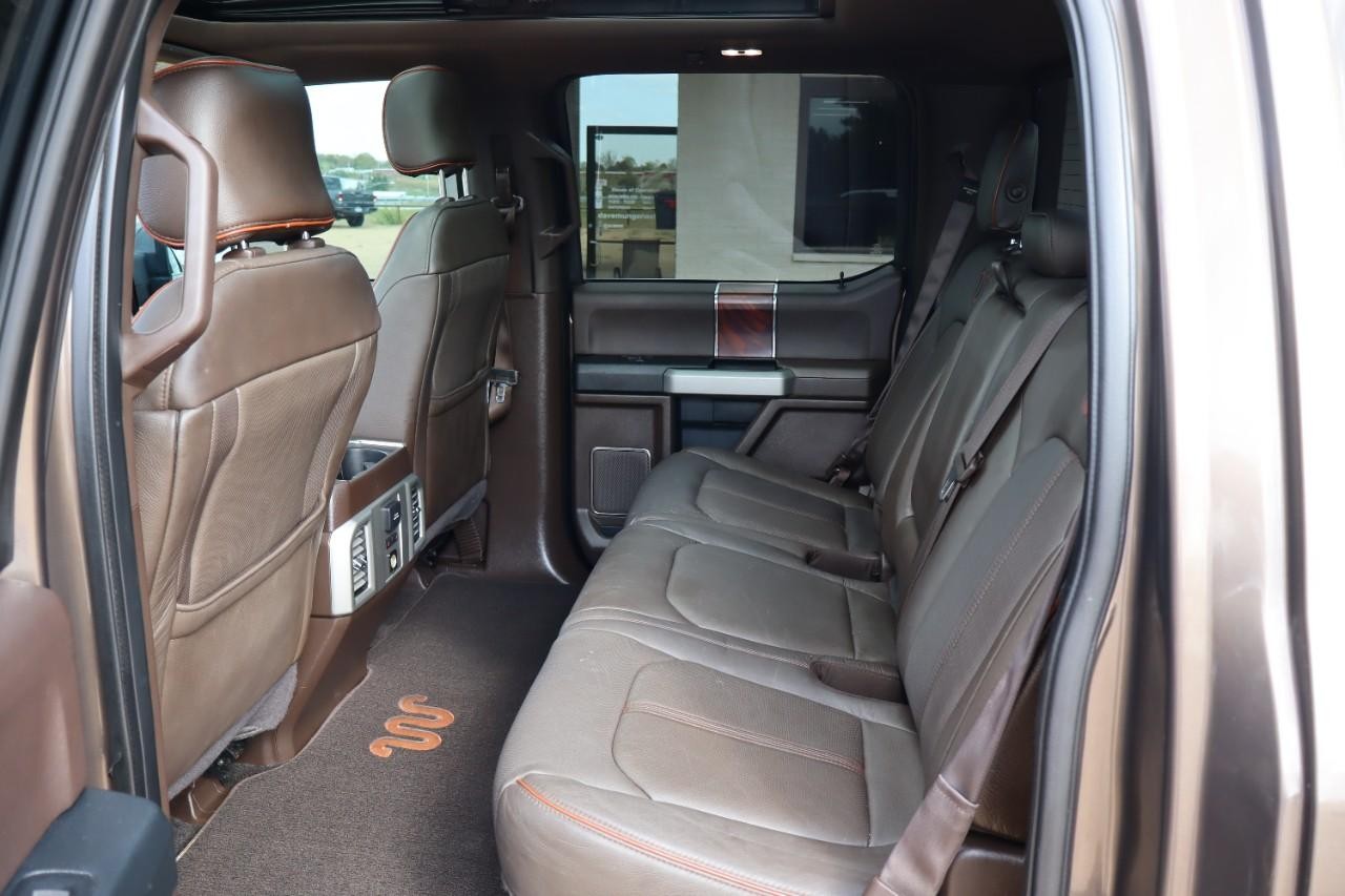 Ford F-150 Vehicle Full-screen Gallery Image 18