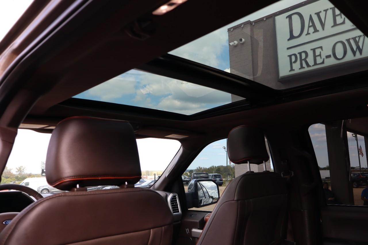 Ford F-150 Vehicle Full-screen Gallery Image 20