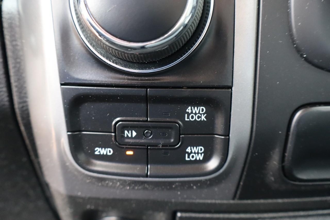 Ram 1500 Classic Vehicle Full-screen Gallery Image 15