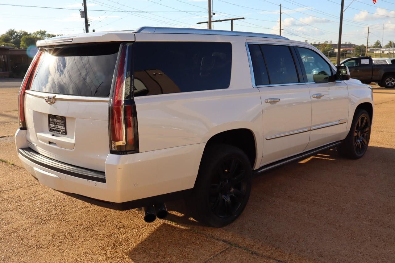 Cadillac Escalade ESV Vehicle Full-screen Gallery Image 5