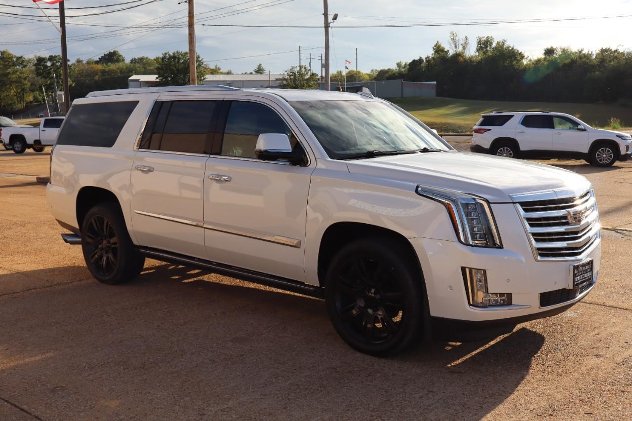Cadillac Escalade ESV Vehicle Full-screen Gallery Image 7