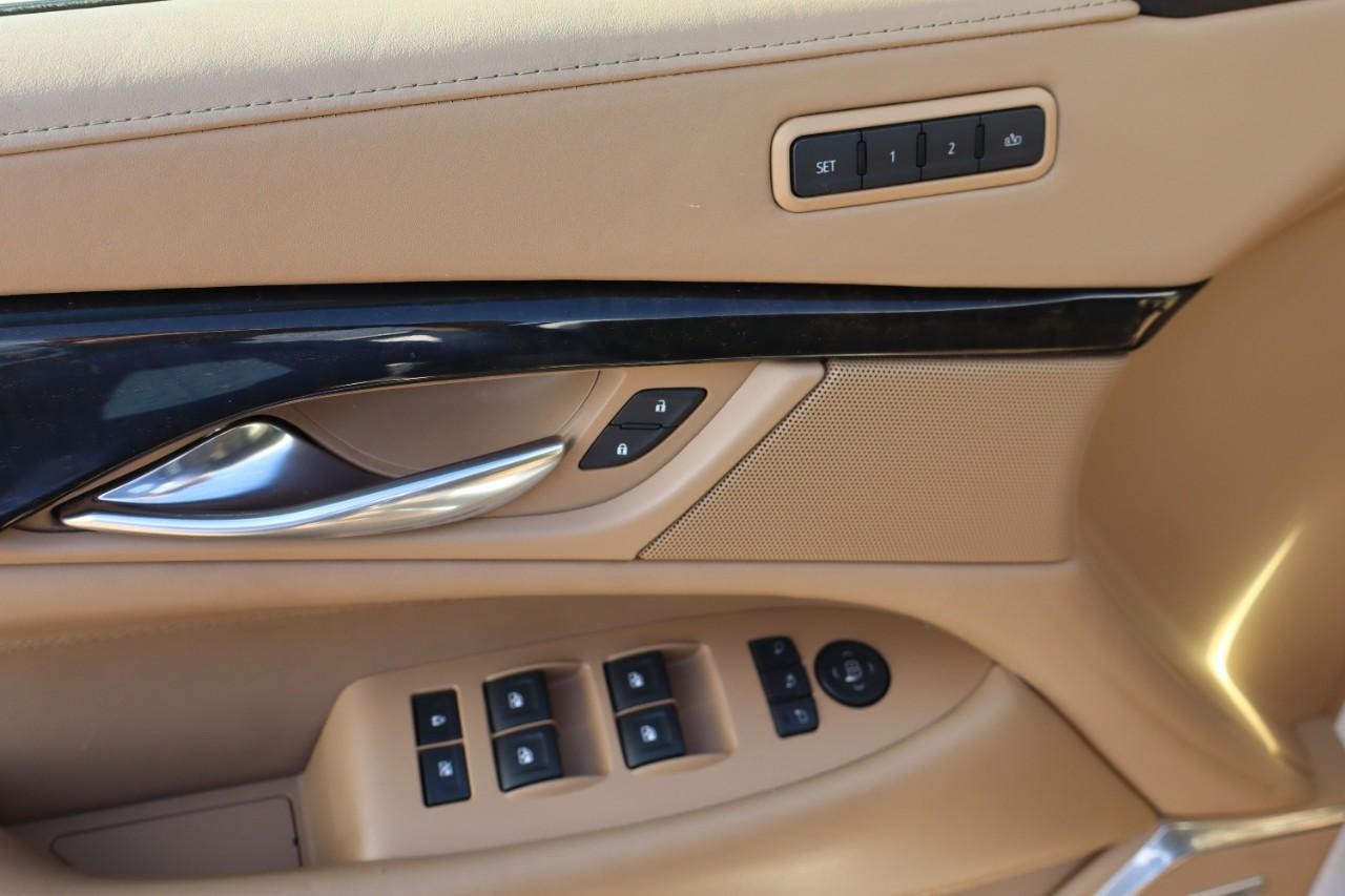 Cadillac Escalade ESV Vehicle Full-screen Gallery Image 11