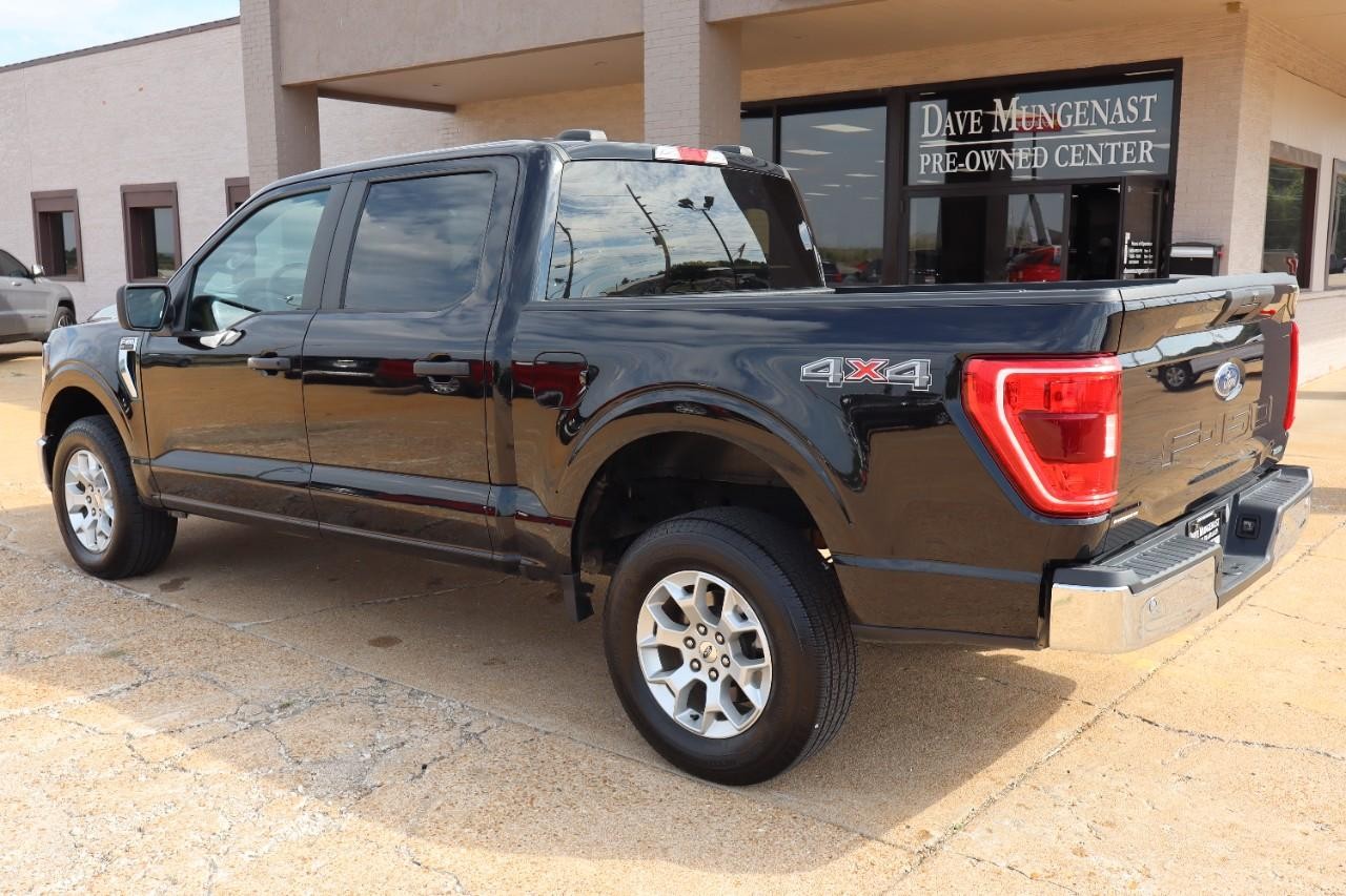 Ford F-150 Vehicle Full-screen Gallery Image 3