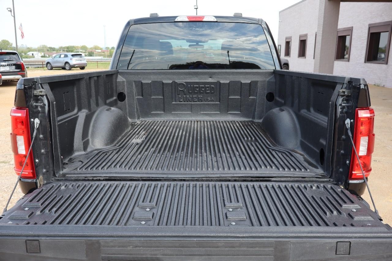 Ford F-150 Vehicle Full-screen Gallery Image 9