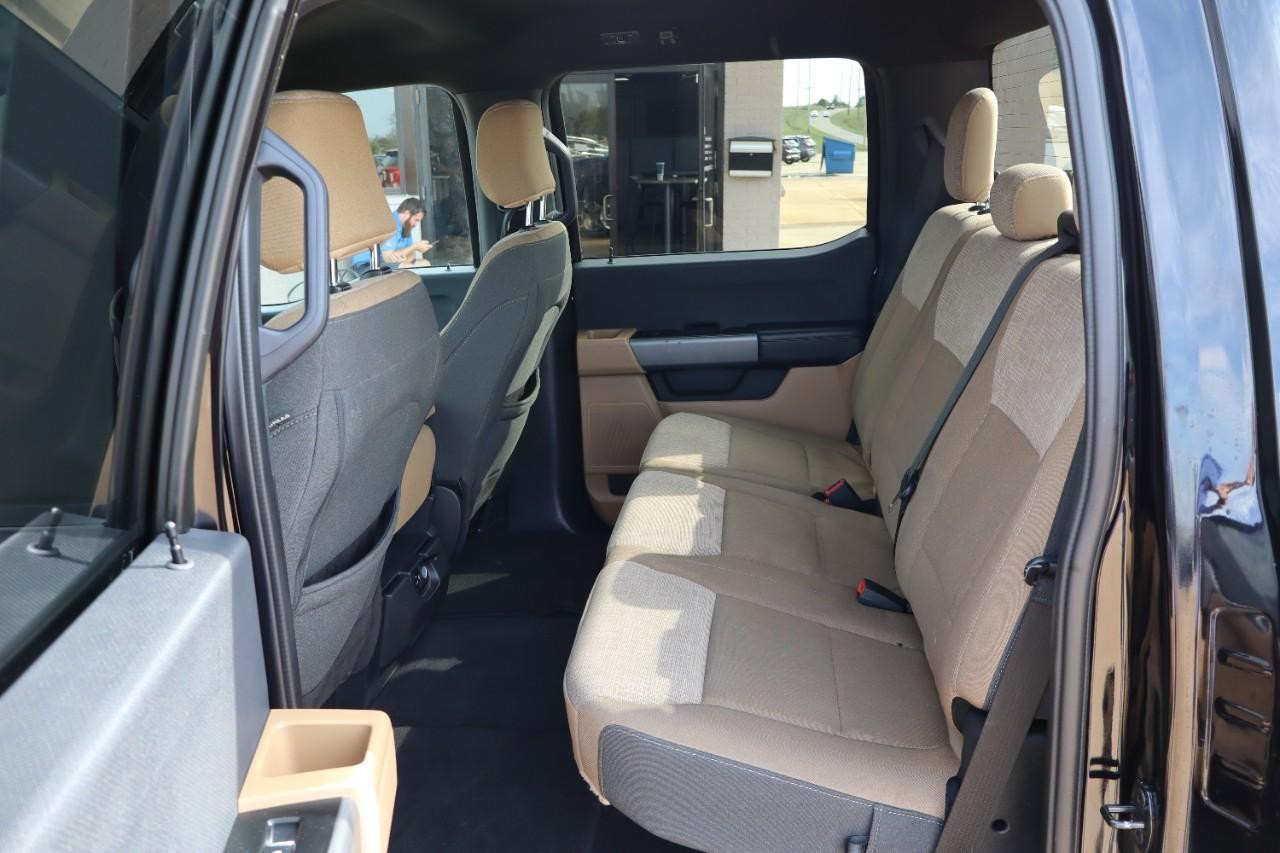 Ford F-150 Vehicle Full-screen Gallery Image 18