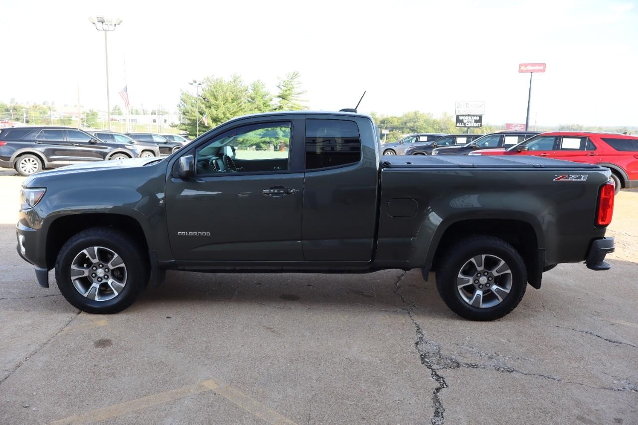 Chevrolet Colorado Vehicle Full-screen Gallery Image 2