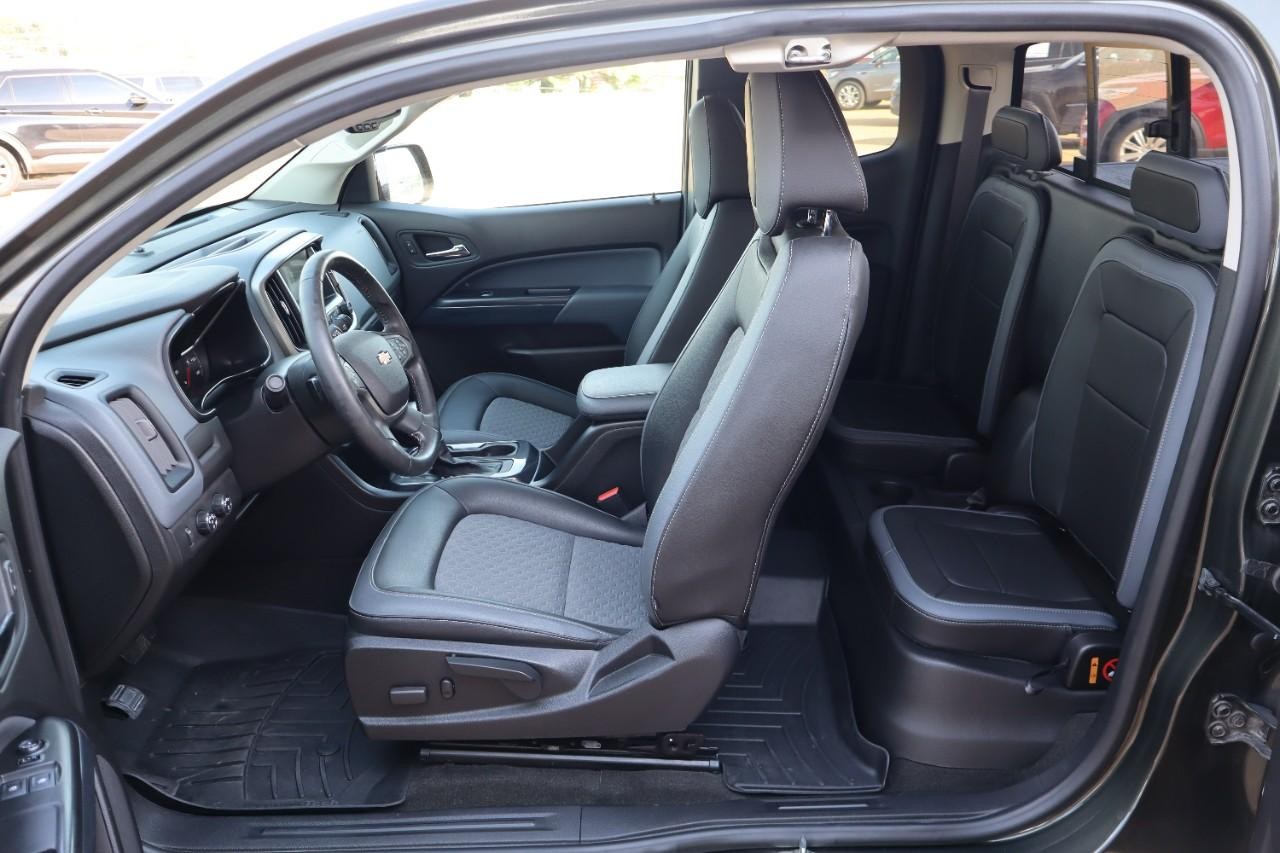 Chevrolet Colorado Vehicle Full-screen Gallery Image 16