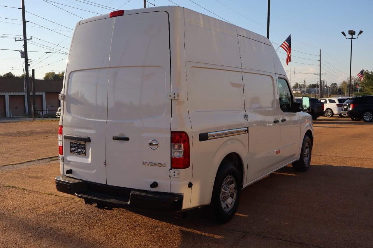 Nissan NV Cargo Vehicle Full-screen Gallery Image 5