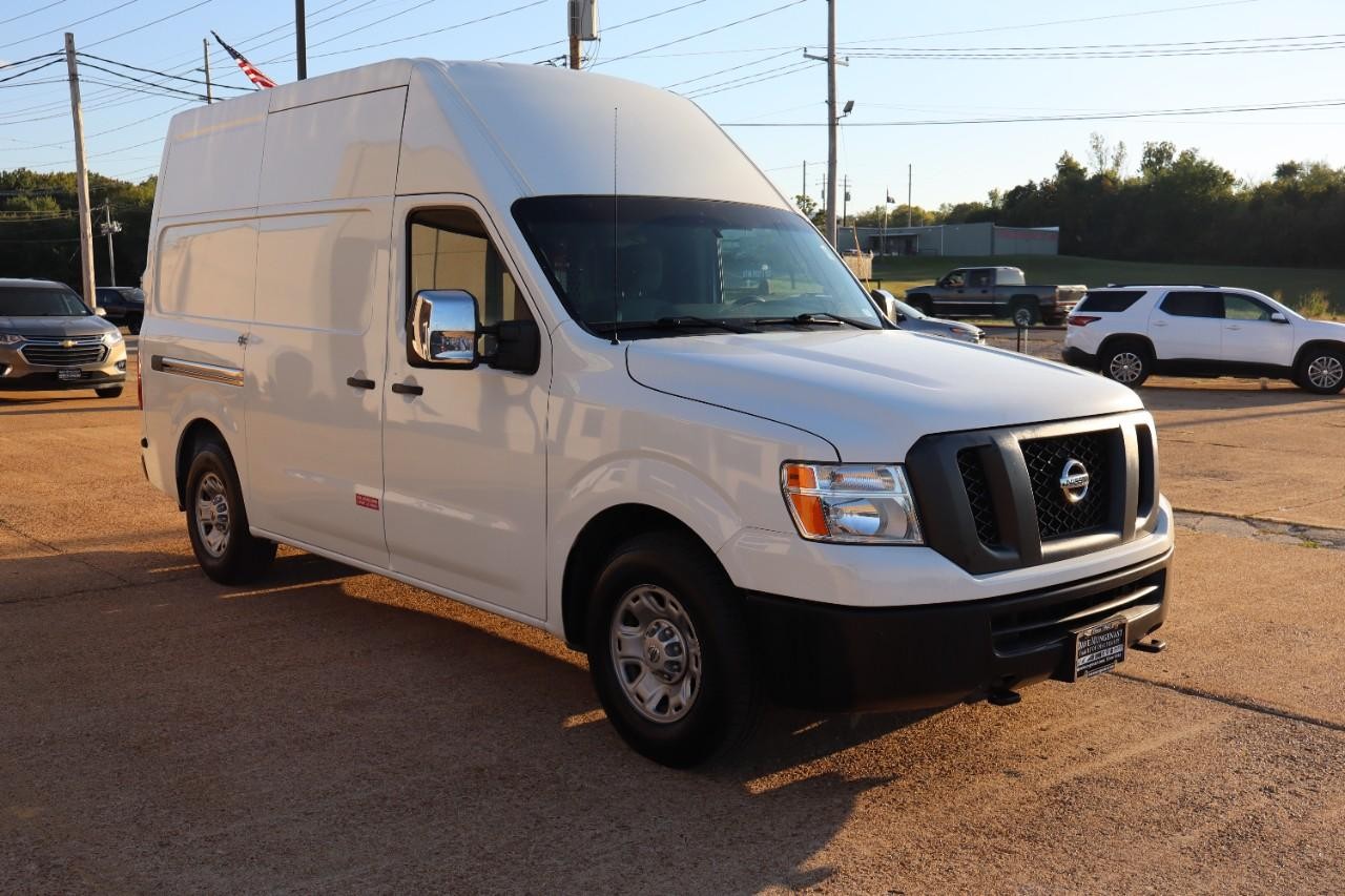 Nissan NV Cargo Vehicle Full-screen Gallery Image 7