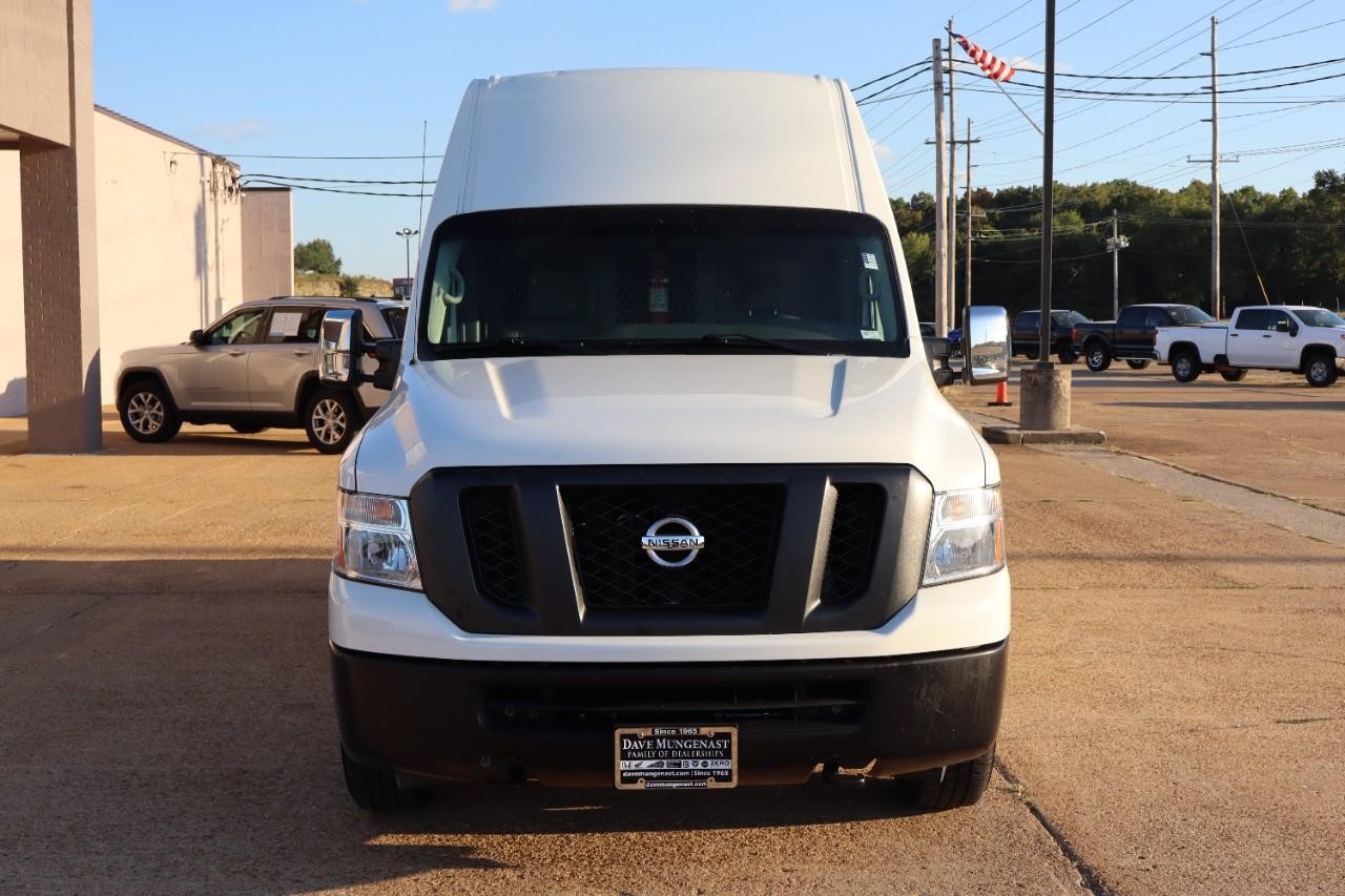 Nissan NV Cargo Vehicle Full-screen Gallery Image 8
