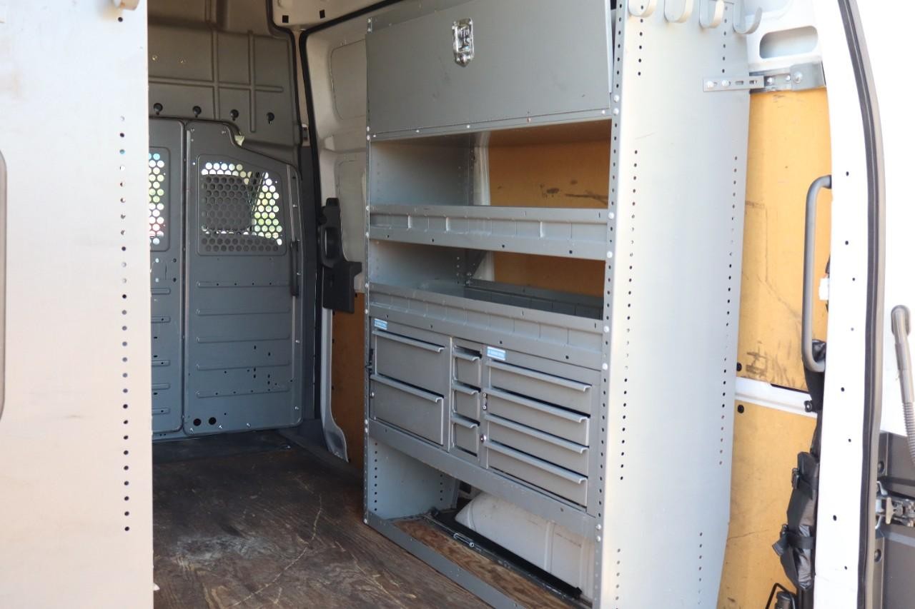 Nissan NV Cargo Vehicle Full-screen Gallery Image 17